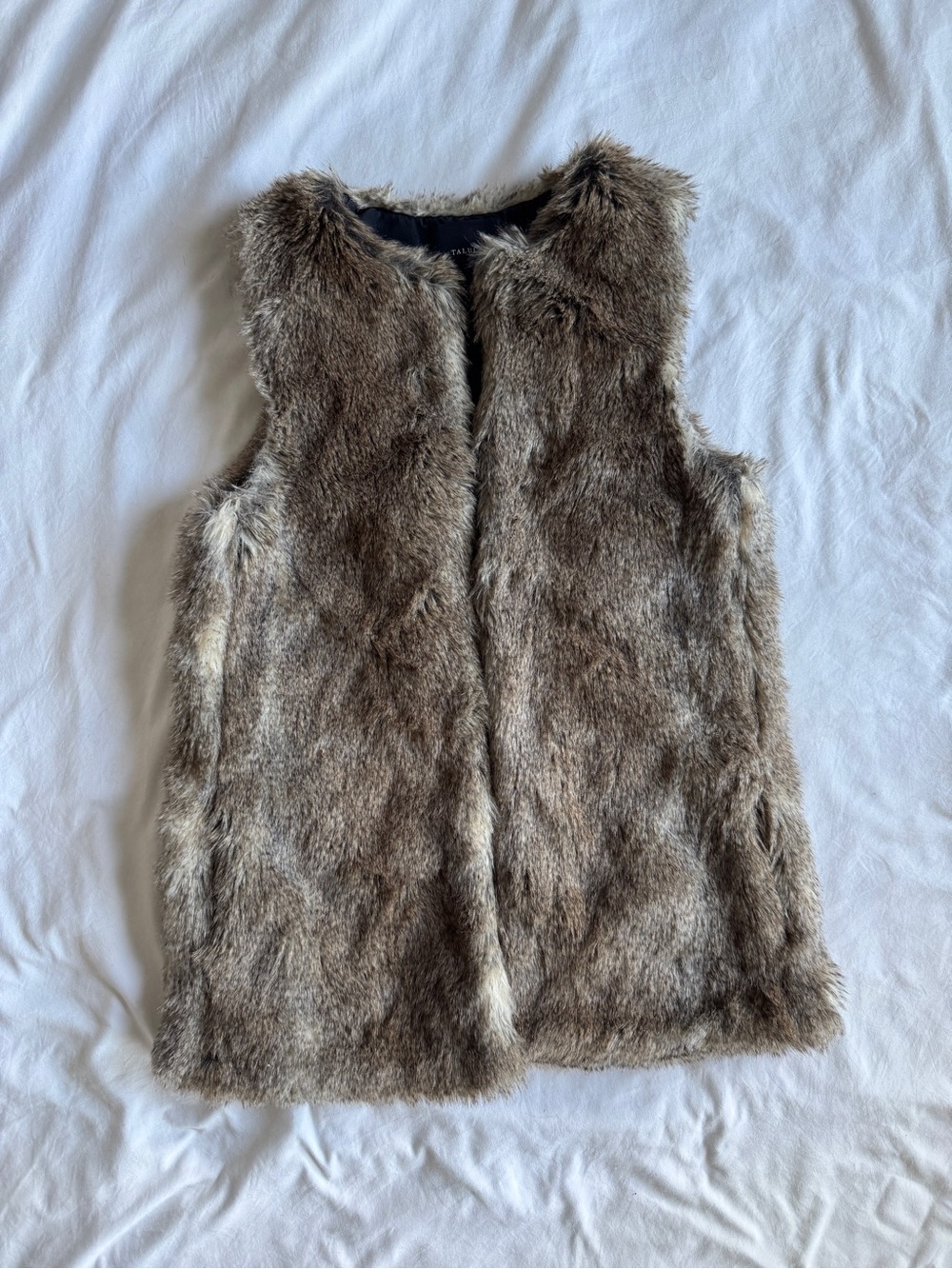 ARITZIA | Talula | Soft Faux Fur Vest
